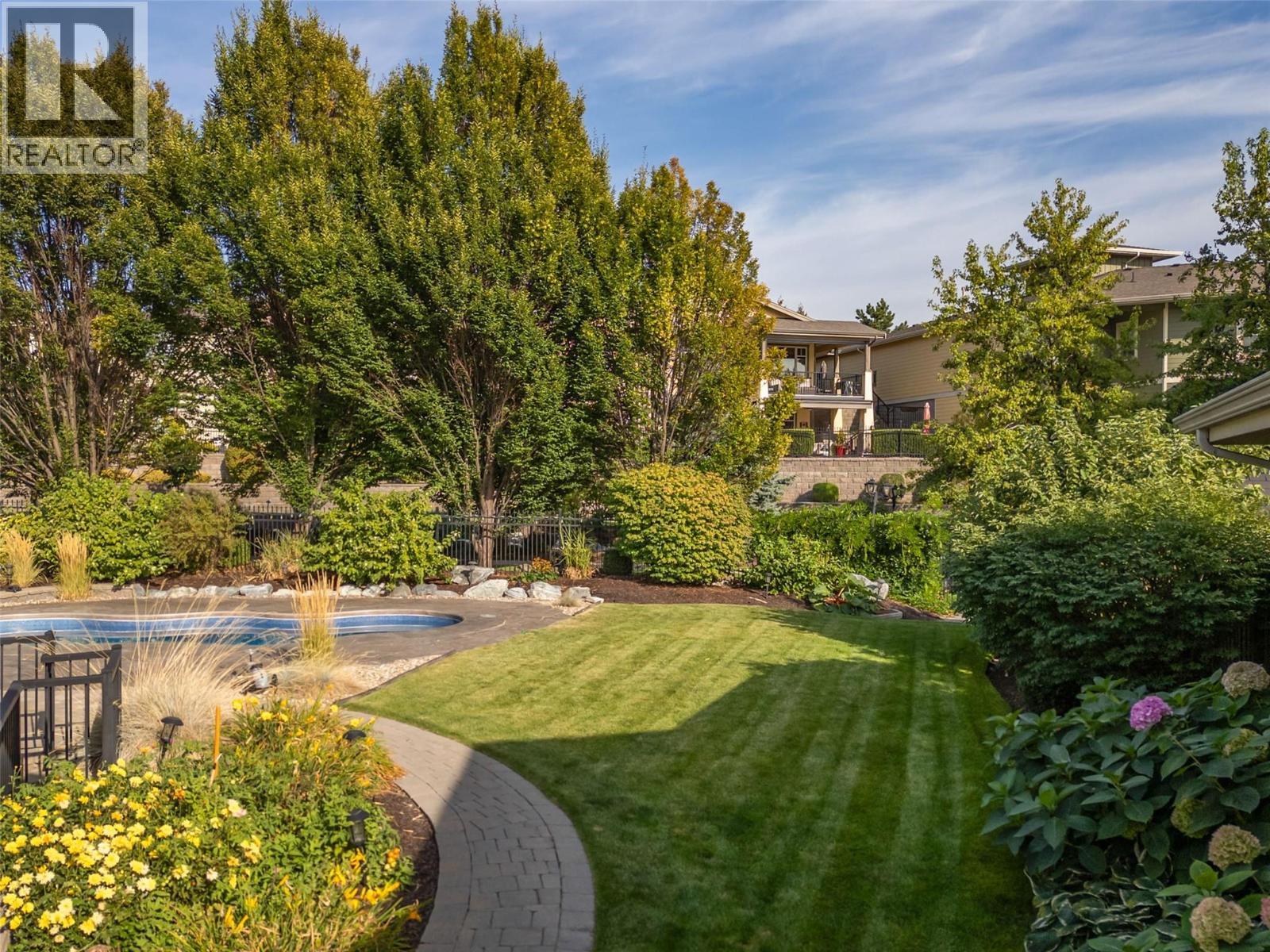 1147 Glenview Court, Kelowna, BC - Outdoor