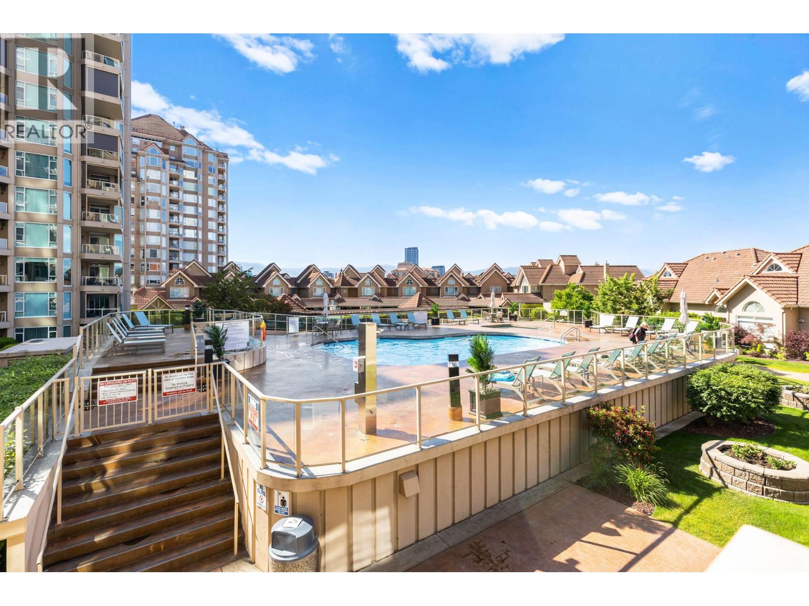 1128 Sunset Drive Unit# 401, Kelowna, BC - Outdoor