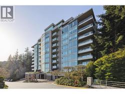 3131 DEER RIDGE DRIVE West Vancouver, BC V7S 4W1