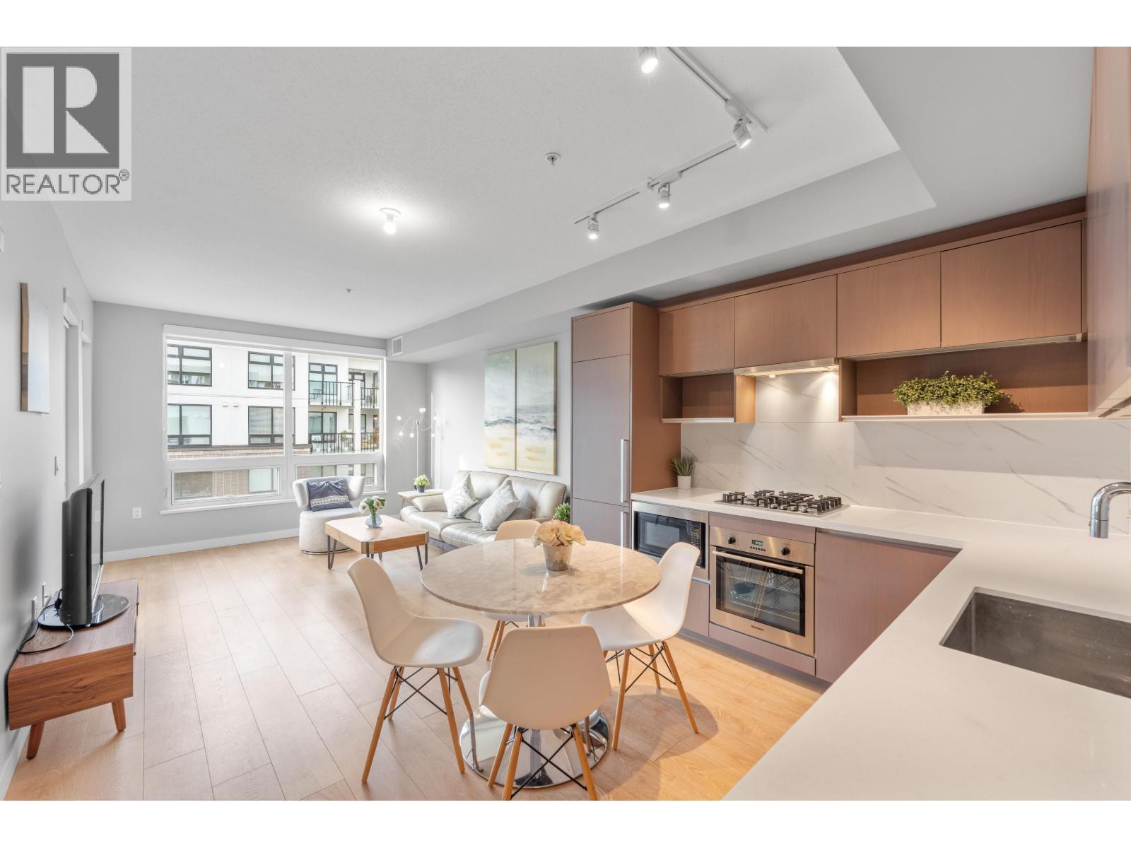 311 9388 Odlin Road, Richmond, BC - Indoor Photo Showing Other Room