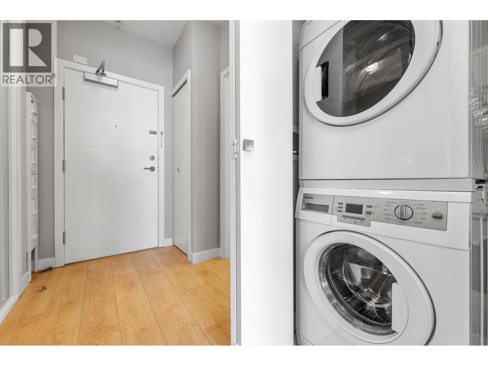 311 9388 Odlin Road, Richmond, BC - Indoor Photo Showing Laundry Room