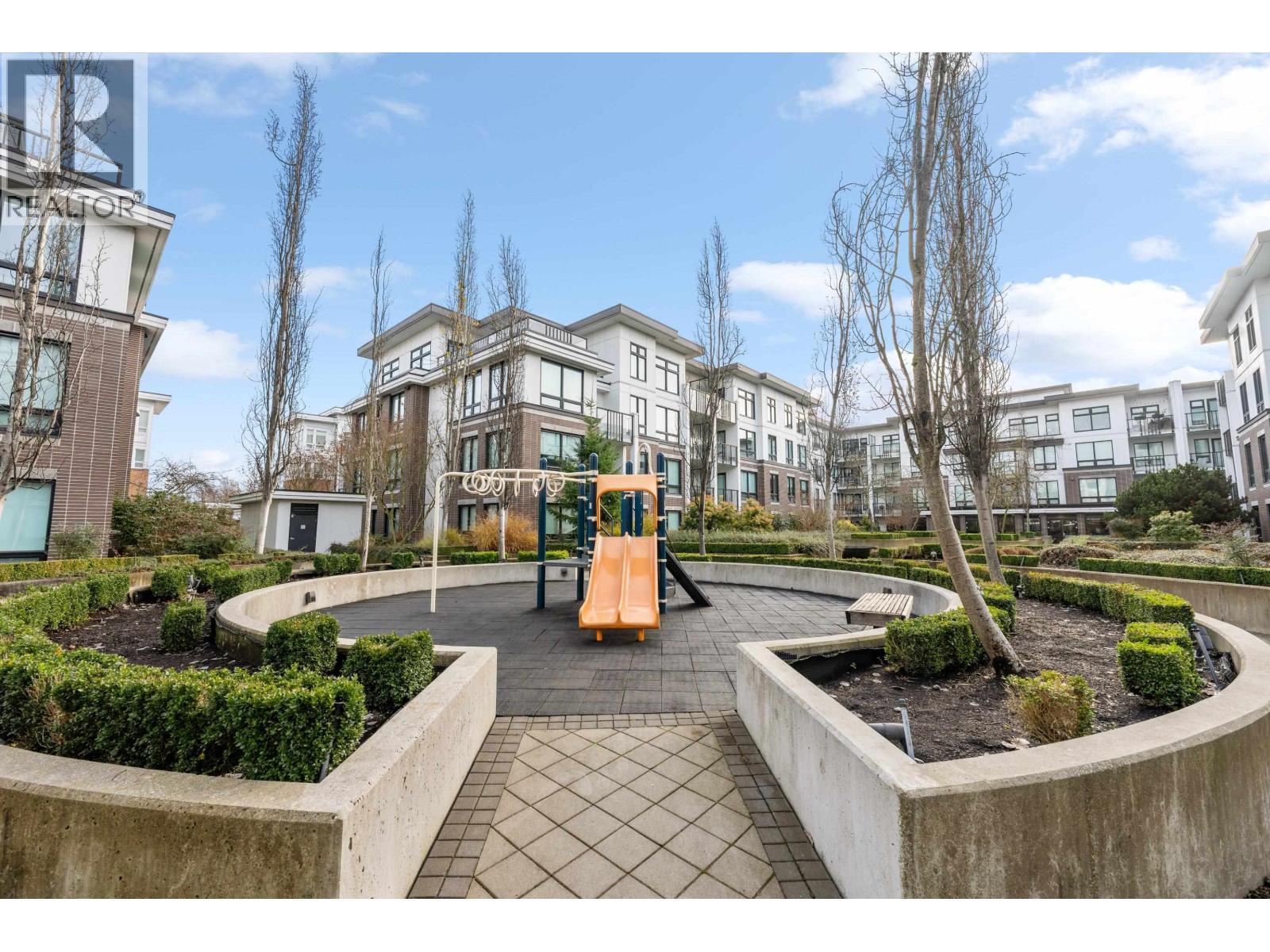 311 9388 Odlin Road, Richmond, BC - Outdoor