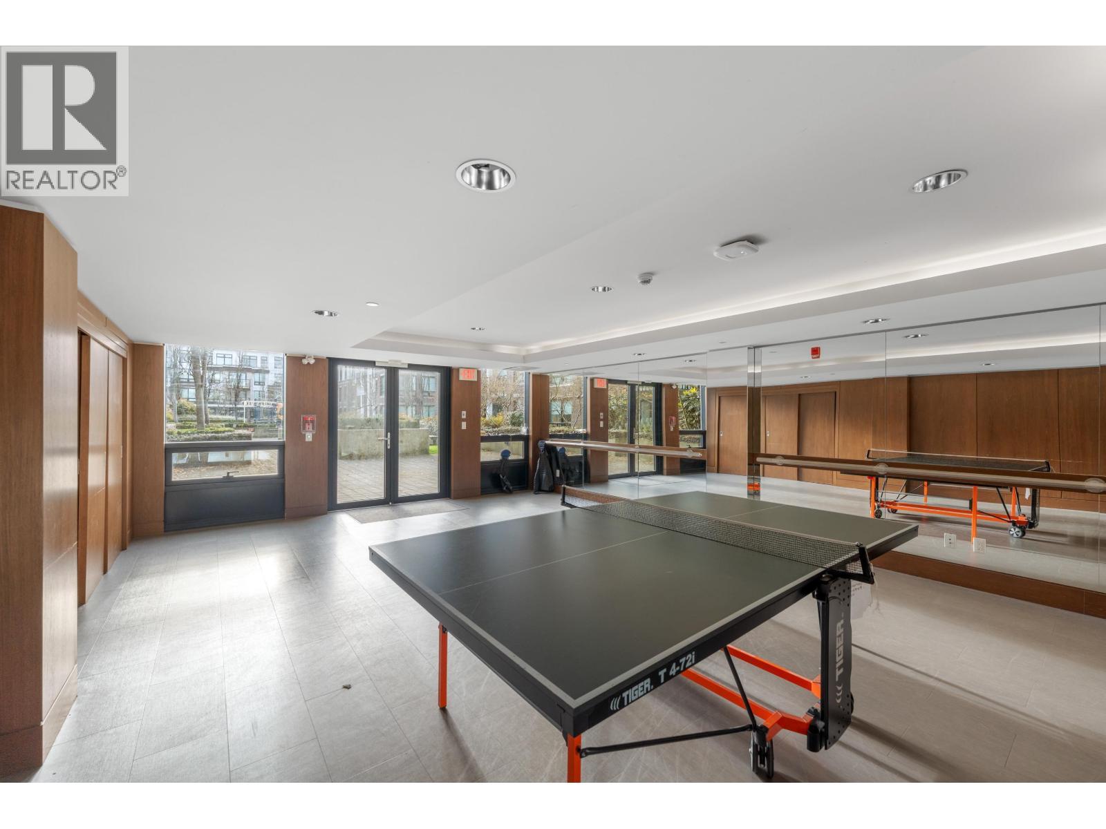 311 9388 Odlin Road, Richmond, BC - Indoor Photo Showing Other Room