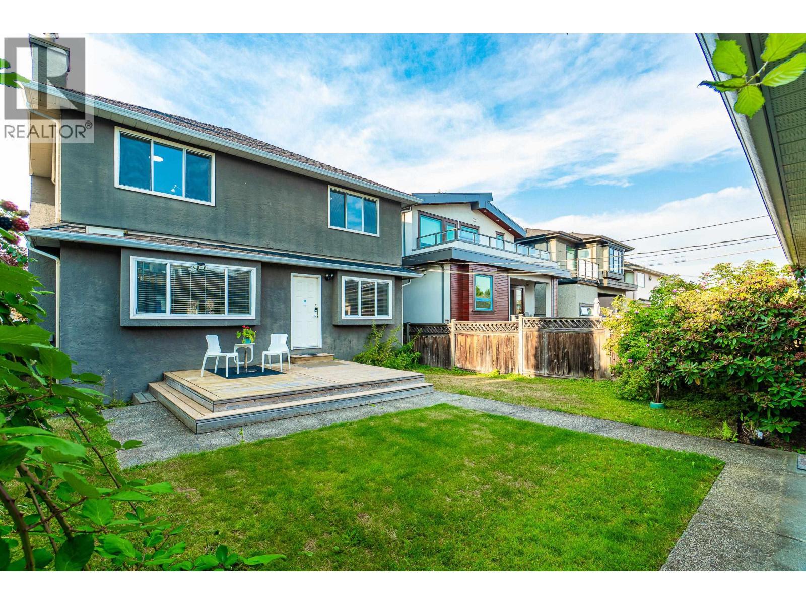 2922 W 22Nd Avenue, Vancouver, BC - Outdoor