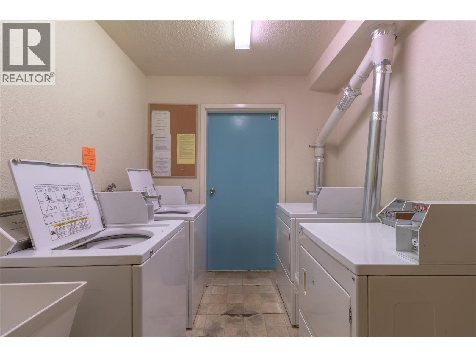 409 Main Street Unit# 204, Sicamous, BC - Indoor Photo Showing Laundry Room