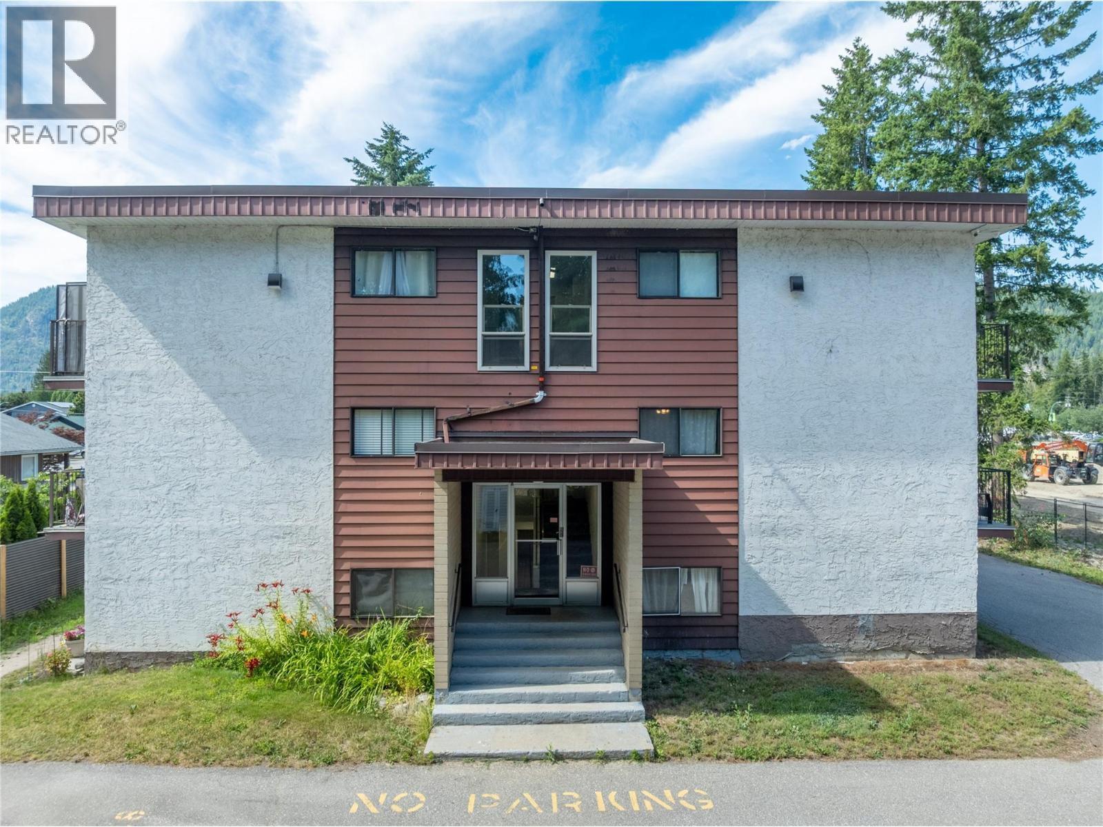 409 Main Street Unit# 204, Sicamous, BC - Outdoor