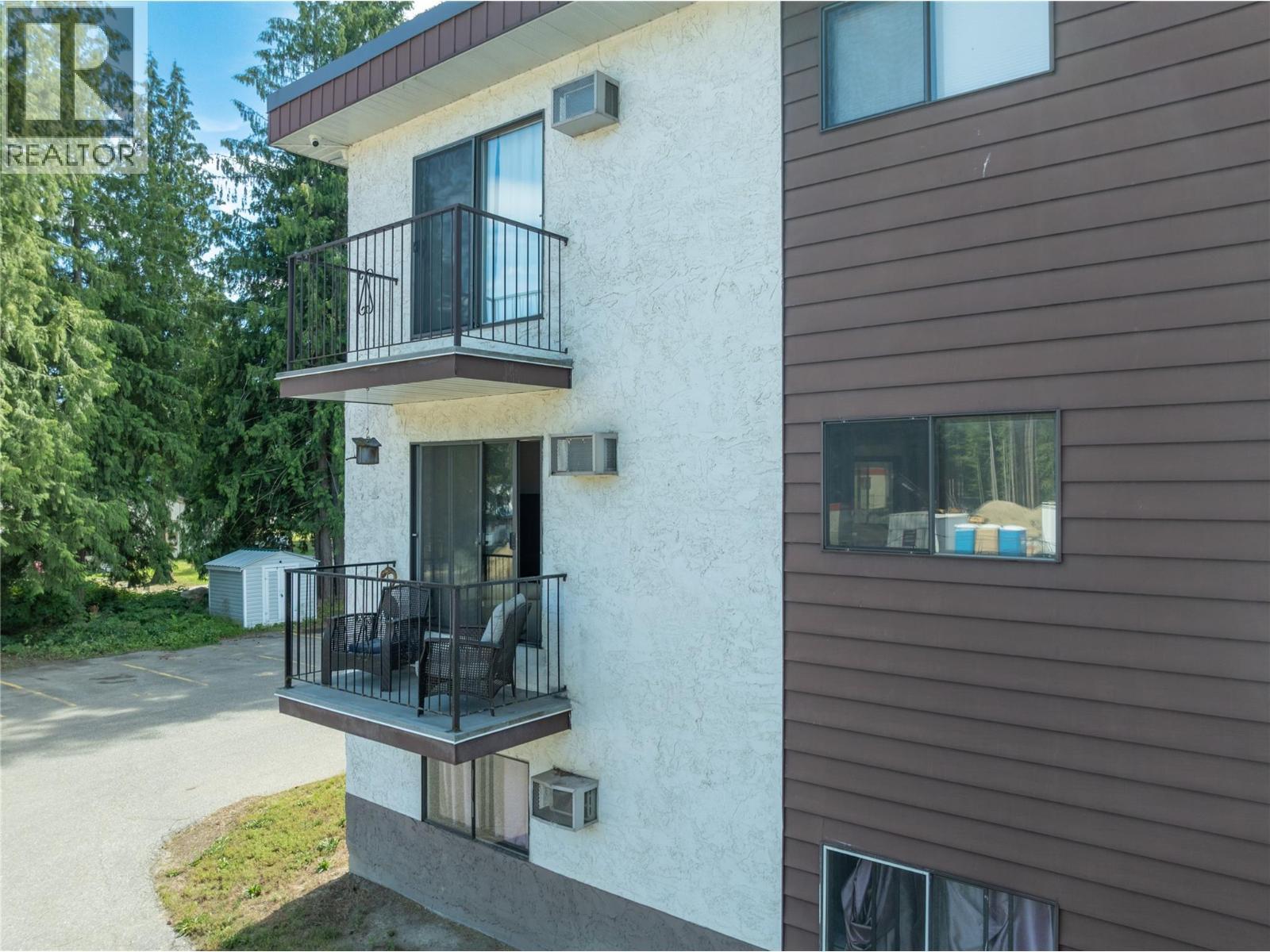 409 Main Street Unit# 204, Sicamous, BC - Outdoor With Exterior