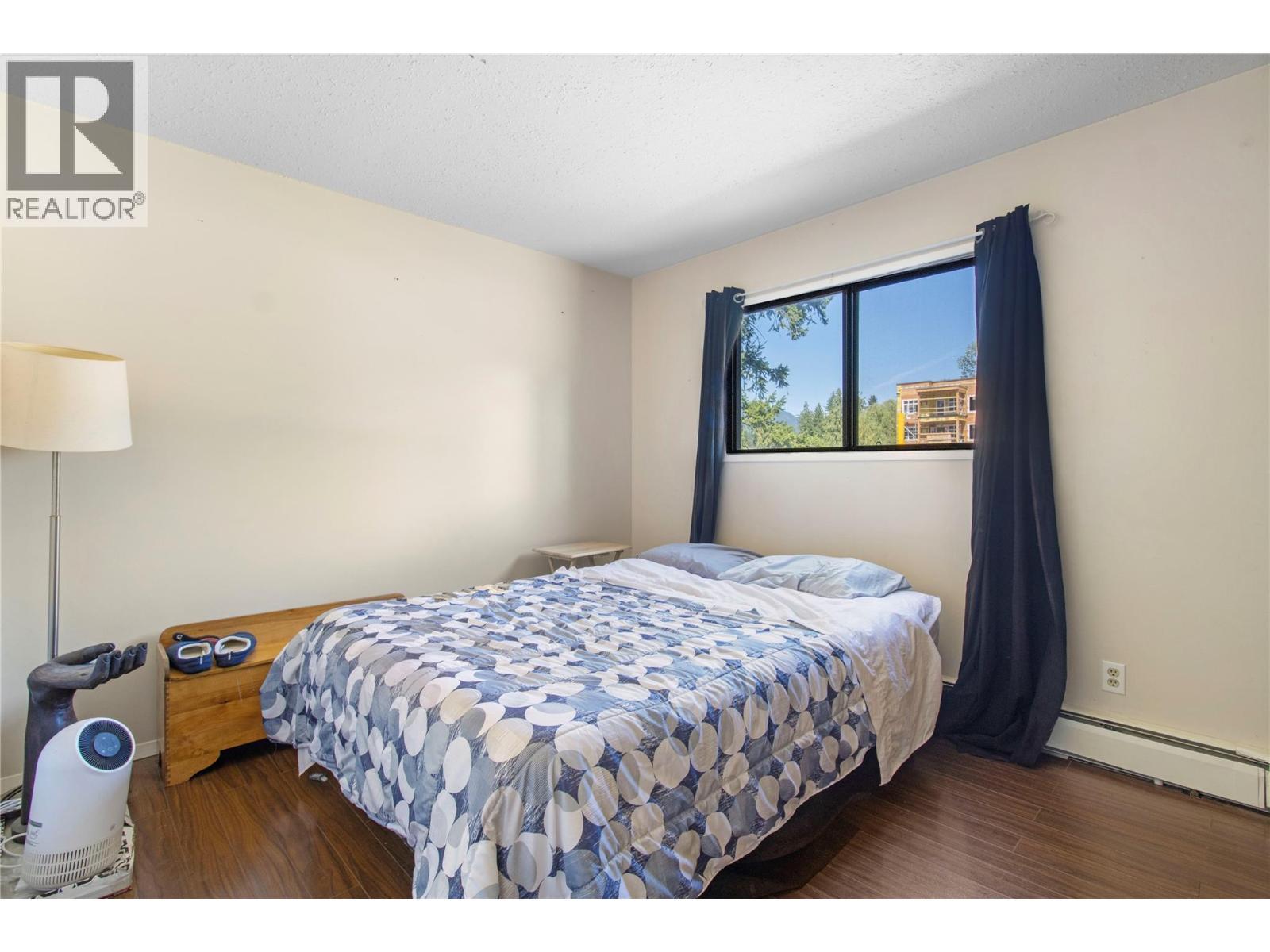 409 Main Street Unit# 204, Sicamous, BC - Indoor Photo Showing Bedroom