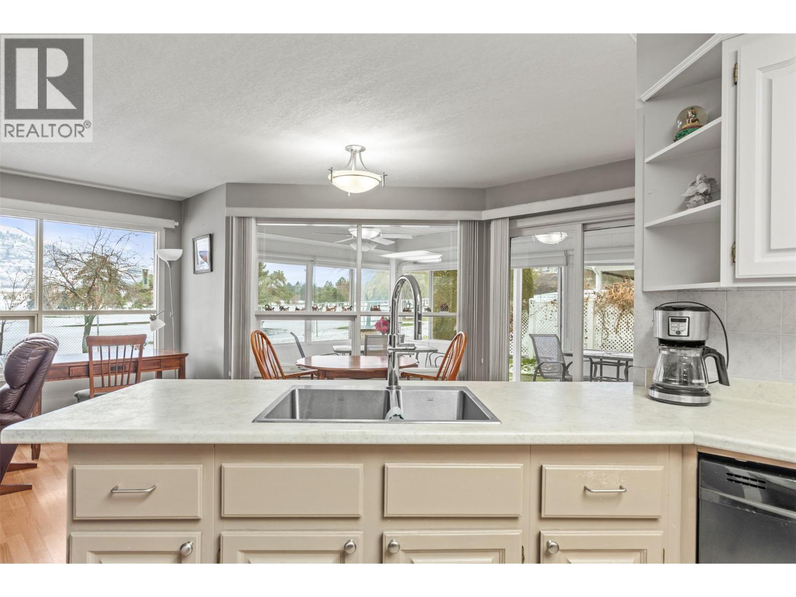 1108 14 Avenue Unit# 127, Vernon, BC - Indoor Photo Showing Kitchen