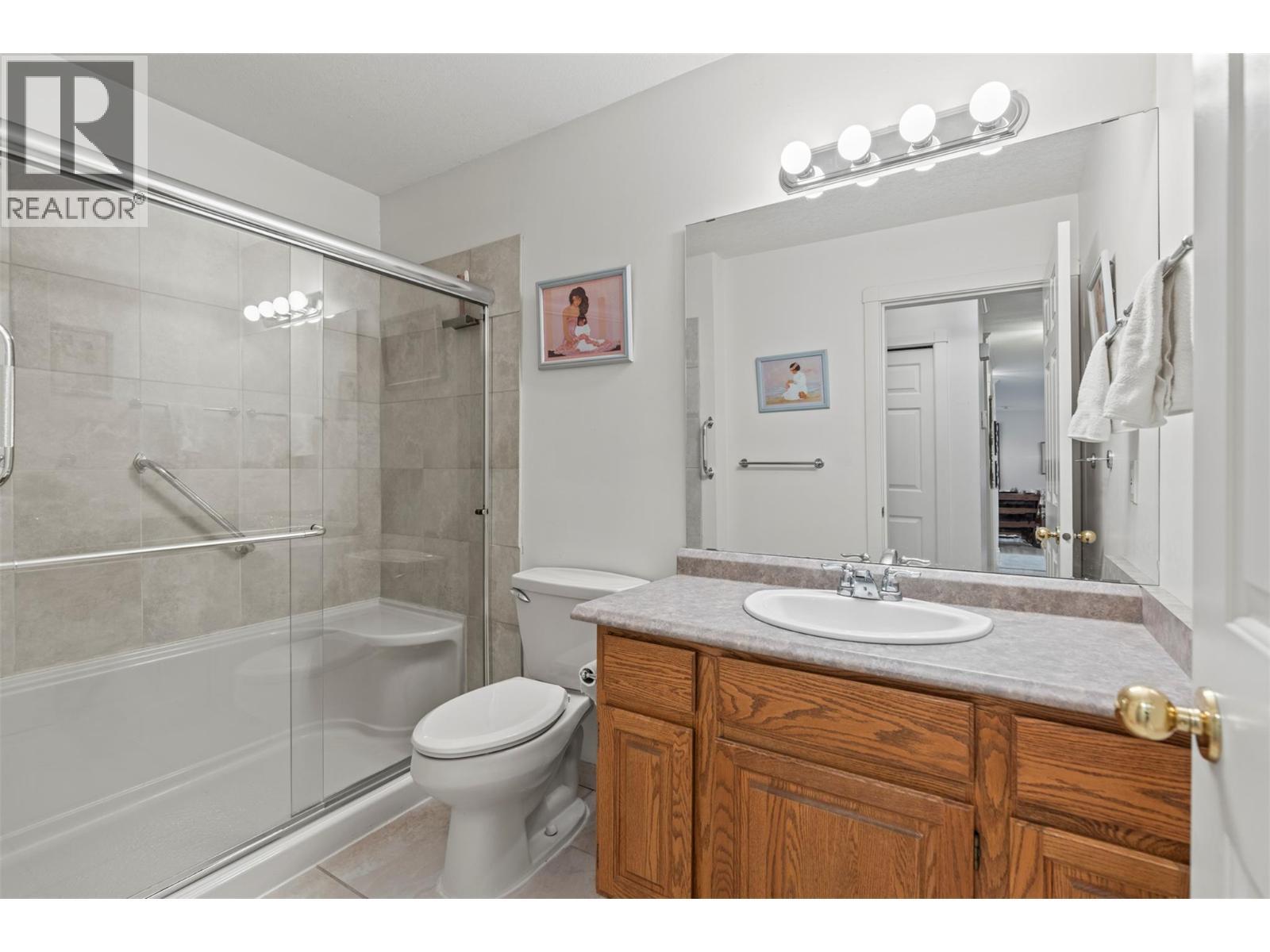 1108 14 Avenue Unit# 127, Vernon, BC - Indoor Photo Showing Bathroom