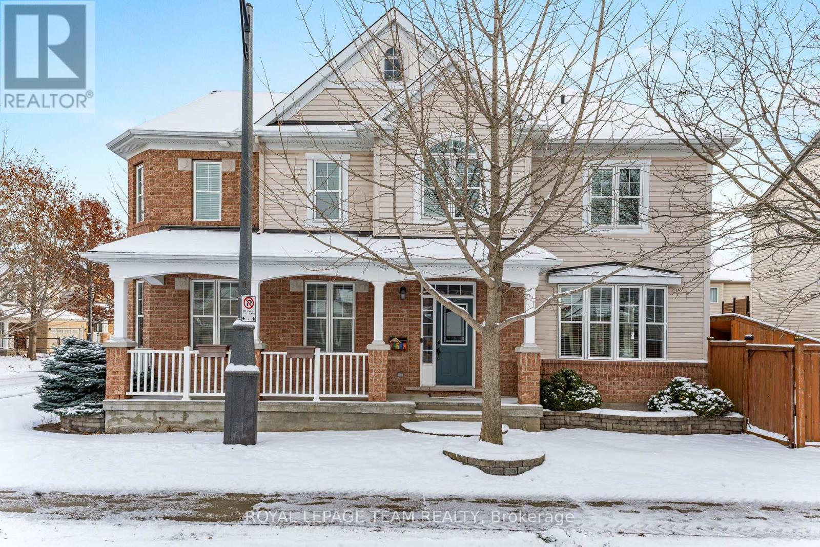 221 Kohilo Crescent, Ottawa, ON - Outdoor With Deck Patio Veranda With Facade