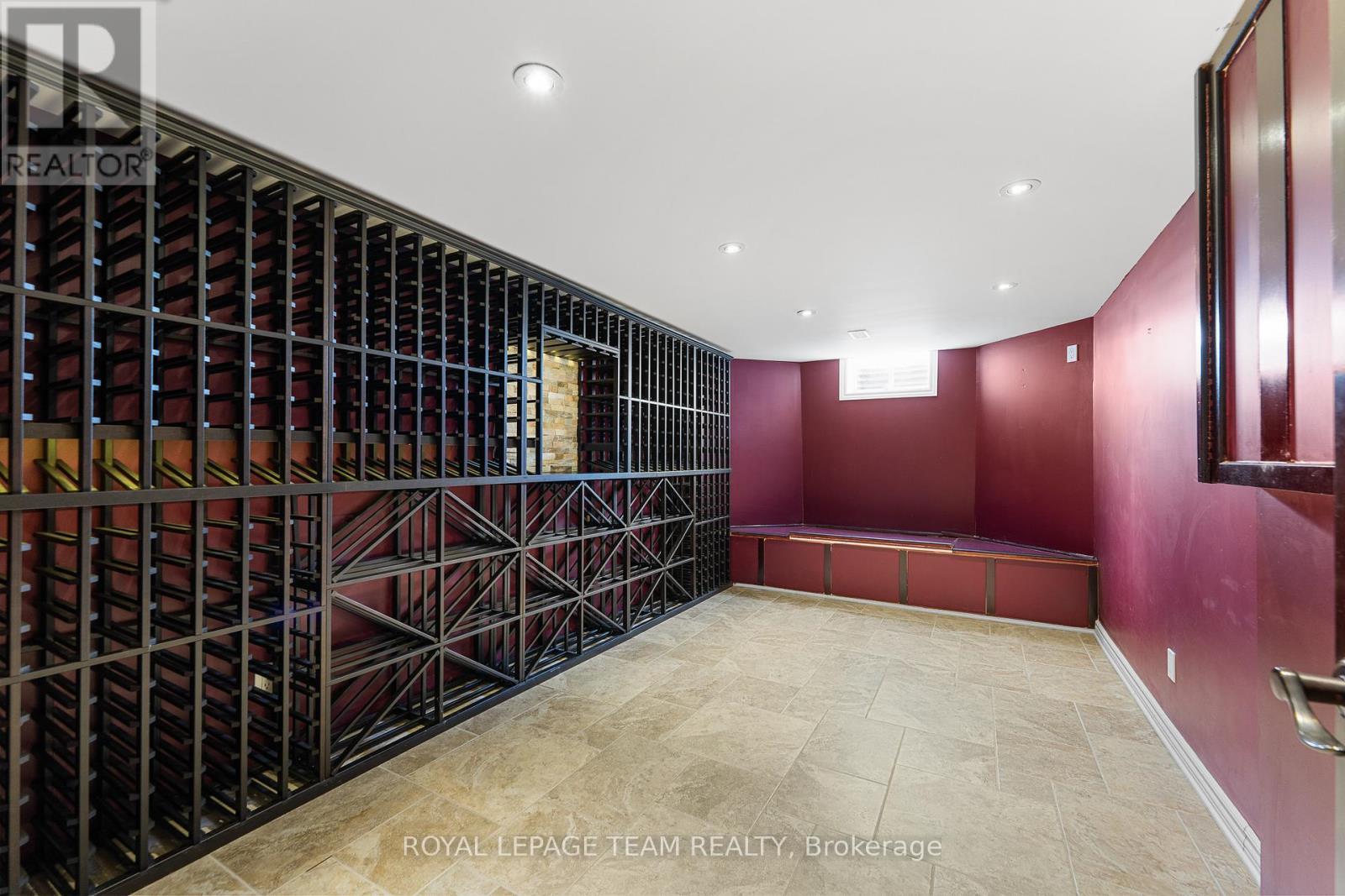 221 Kohilo Crescent, Ottawa, ON - Indoor