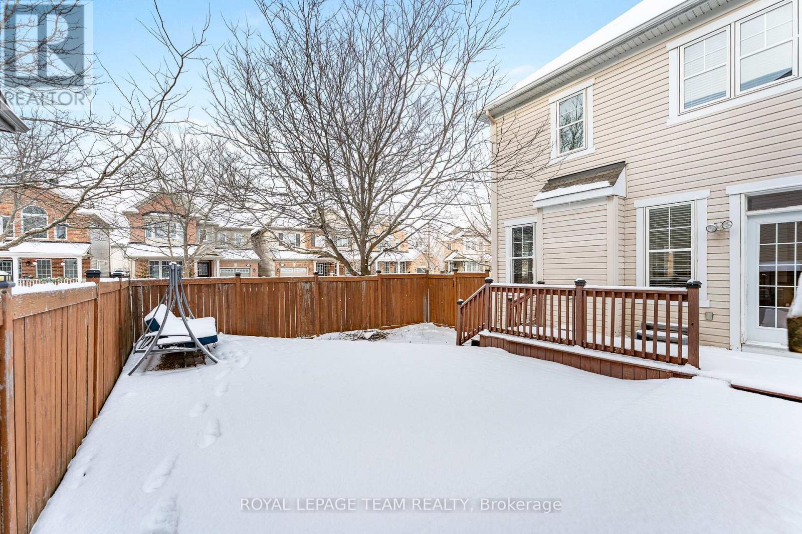221 Kohilo Crescent, Ottawa, ON - Outdoor