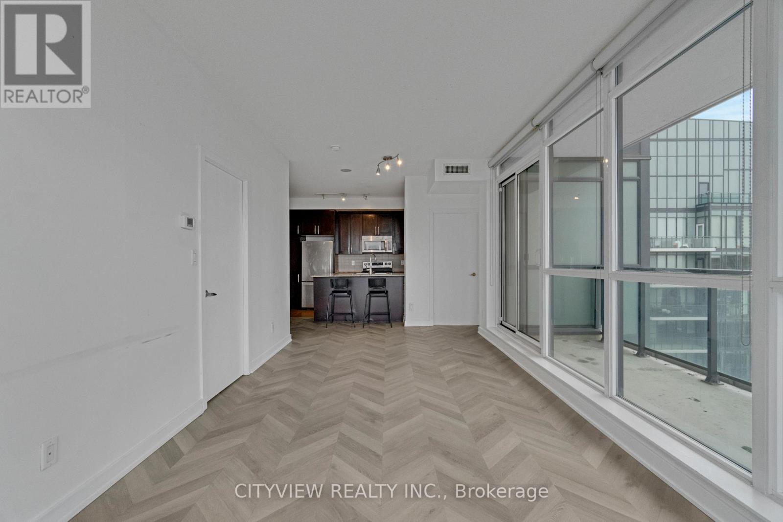 3609 - 4070 Confederation Parkway, Mississauga, ON - Indoor Photo Showing Other Room