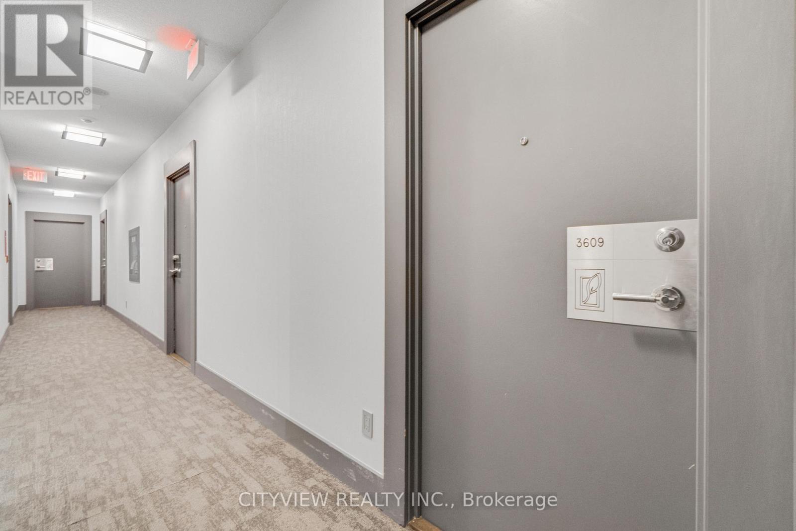 3609 - 4070 Confederation Parkway, Mississauga, ON - Indoor Photo Showing Other Room