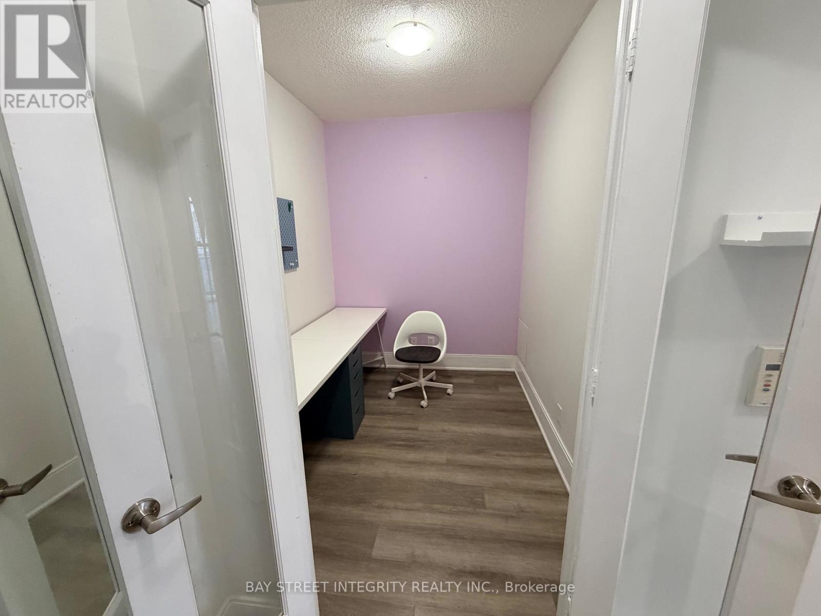 1701 - 330 Burnhamthorpe Road W, Mississauga, ON - Indoor Photo Showing Other Room