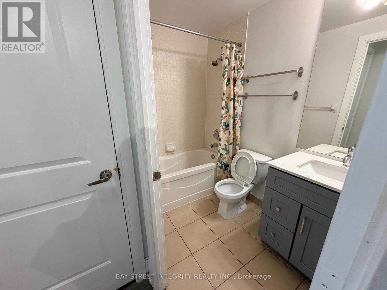 1701 - 330 Burnhamthorpe Road W, Mississauga, ON - Indoor Photo Showing Bathroom