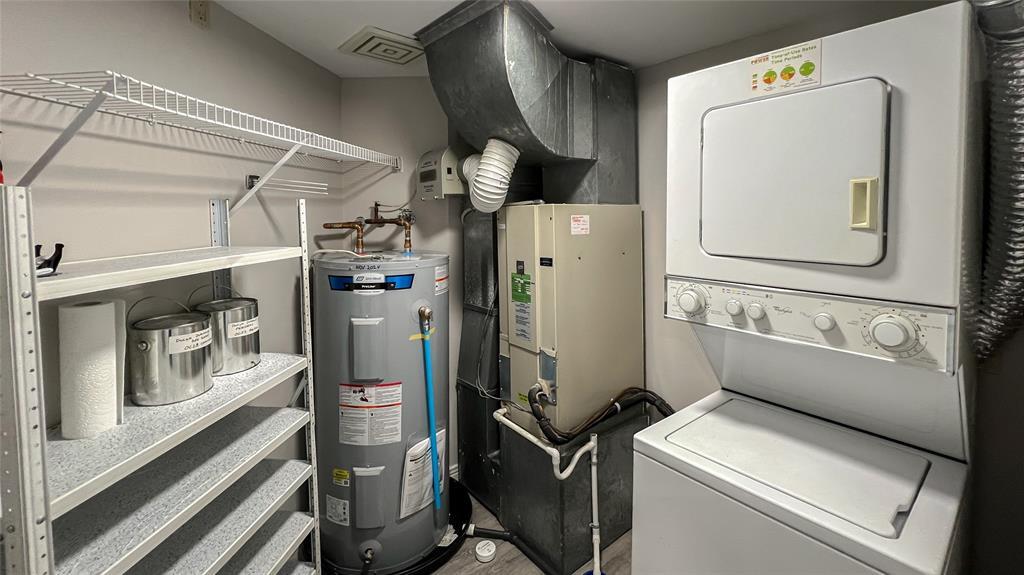 212-1520 Venetian Boulevard, Point Edward, ON