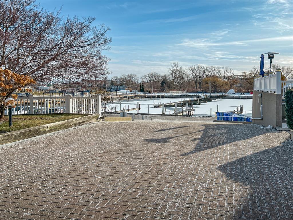 212-1520 Venetian Boulevard, Point Edward, ON