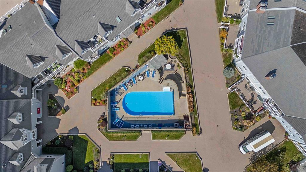 212-1520 Venetian Boulevard, Point Edward, ON