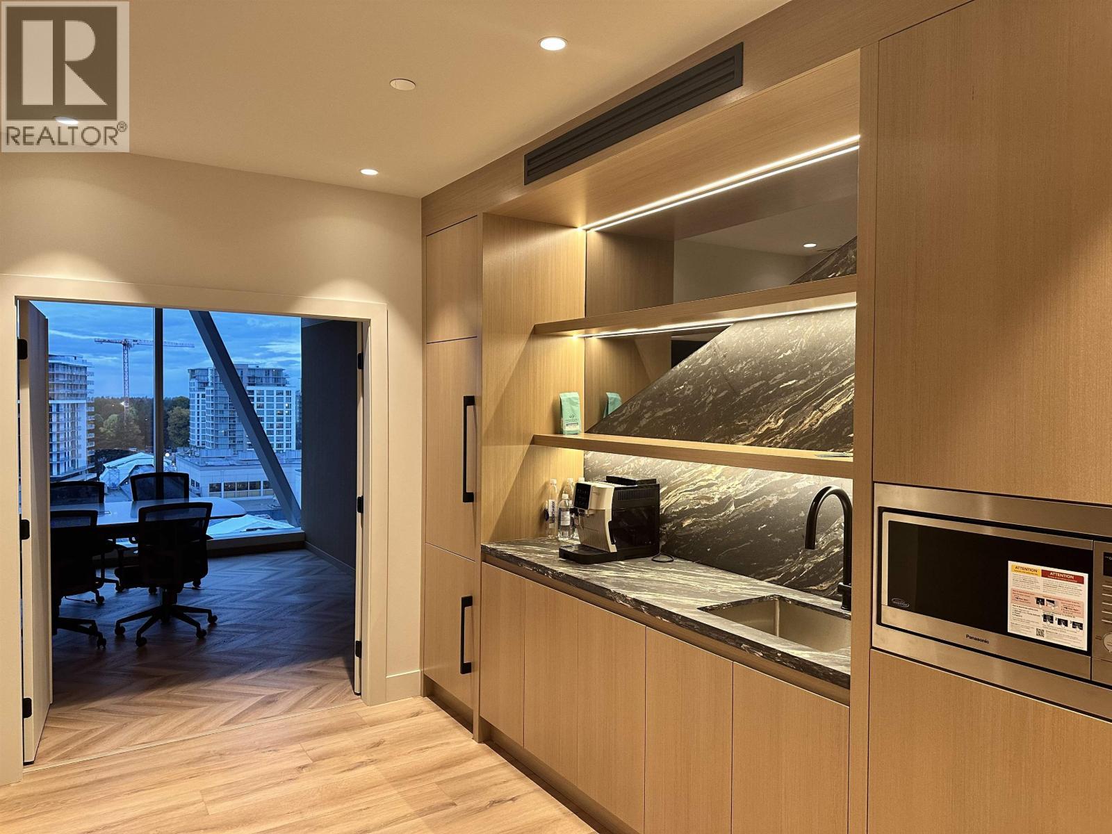 1015 6388 No. 3 Road, Richmond, BC