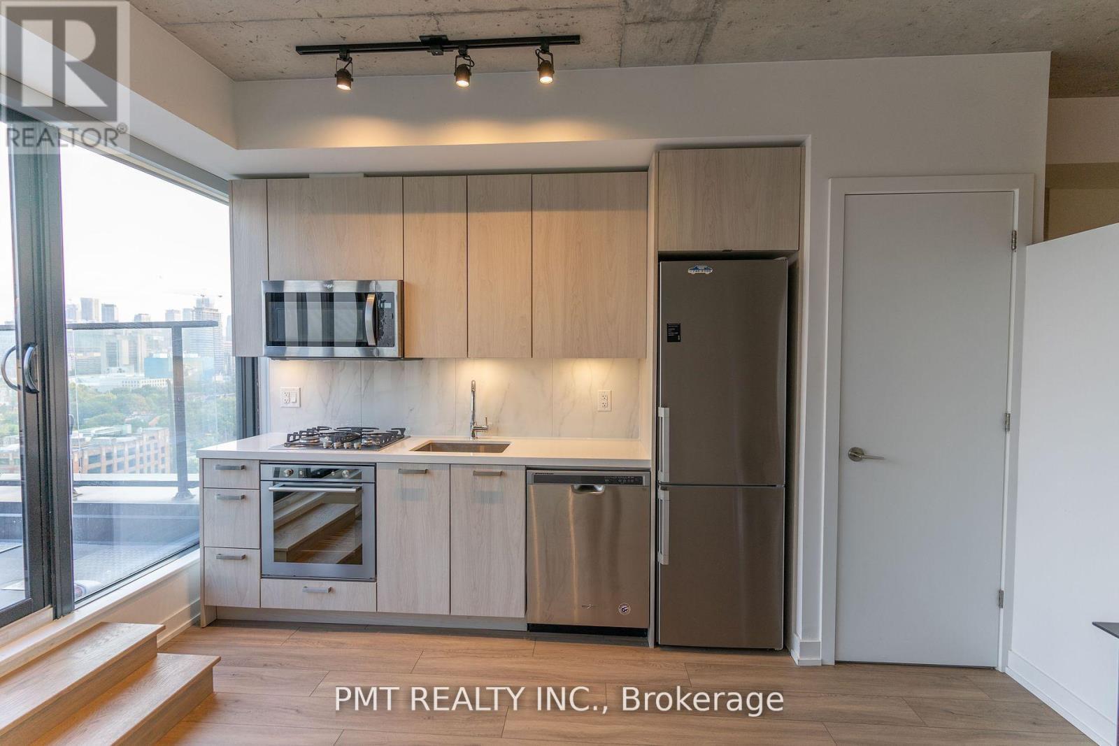 1602 - 458 Richmond Street W, Toronto, ON - Indoor Photo Showing Kitchen With Upgraded Kitchen