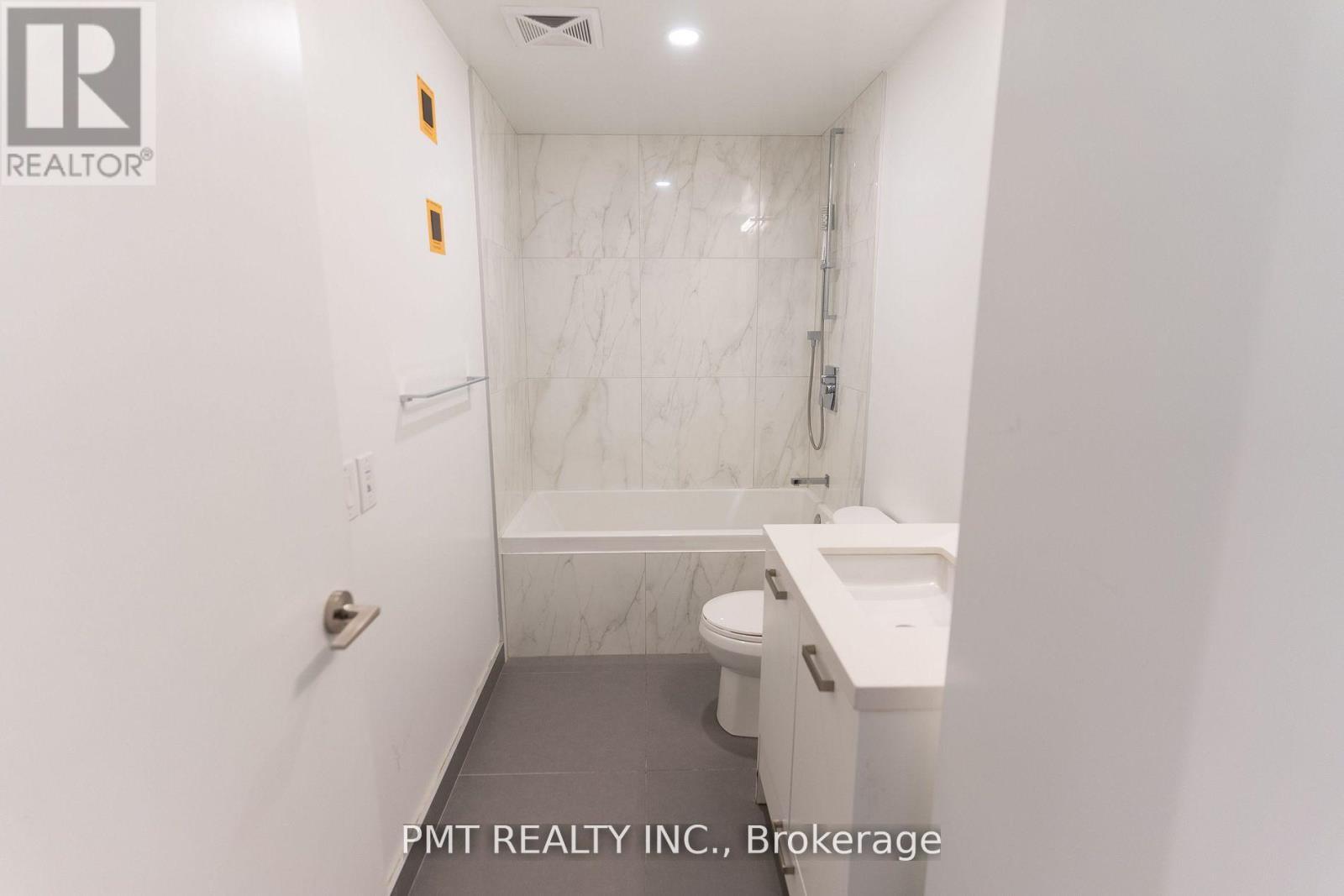 1602 - 458 Richmond Street W, Toronto, ON - Indoor Photo Showing Bathroom