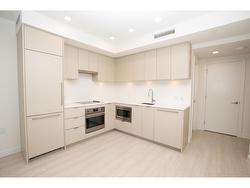 2206 13675 107A AVENUE Surrey, BC V3T 0X2