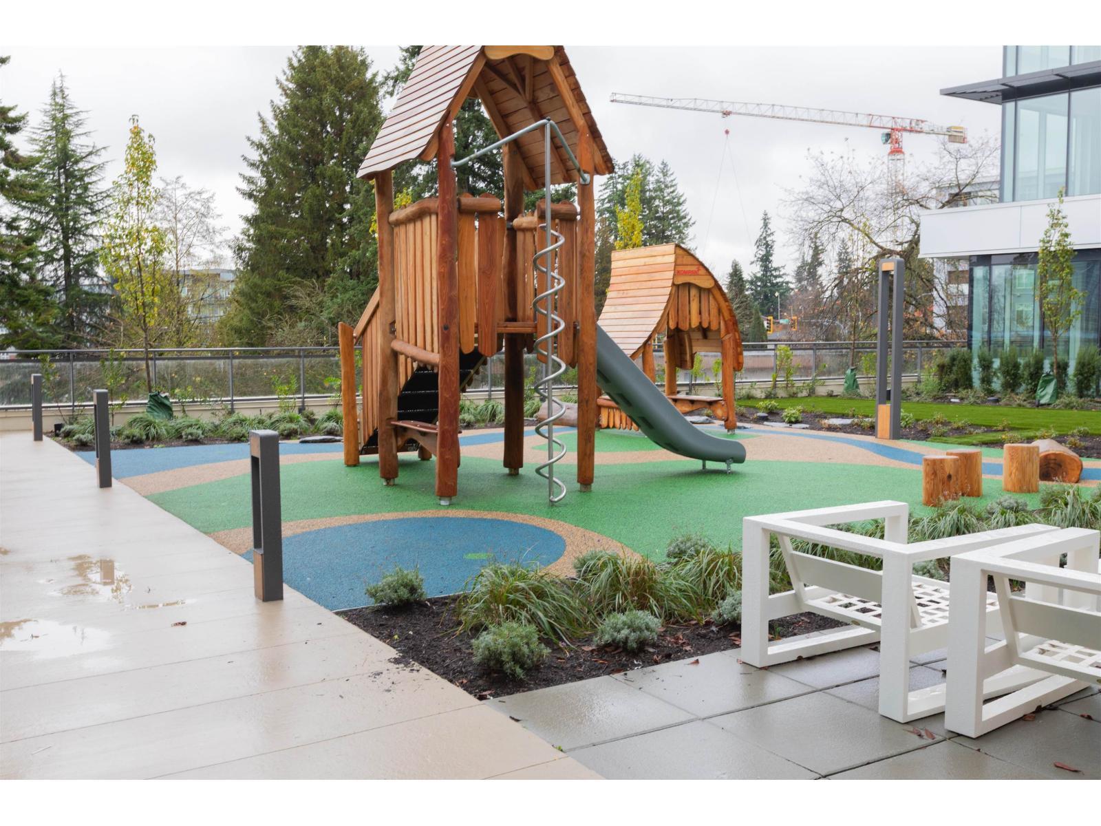 2206 13675 107A Avenue, Surrey, BC - Outdoor