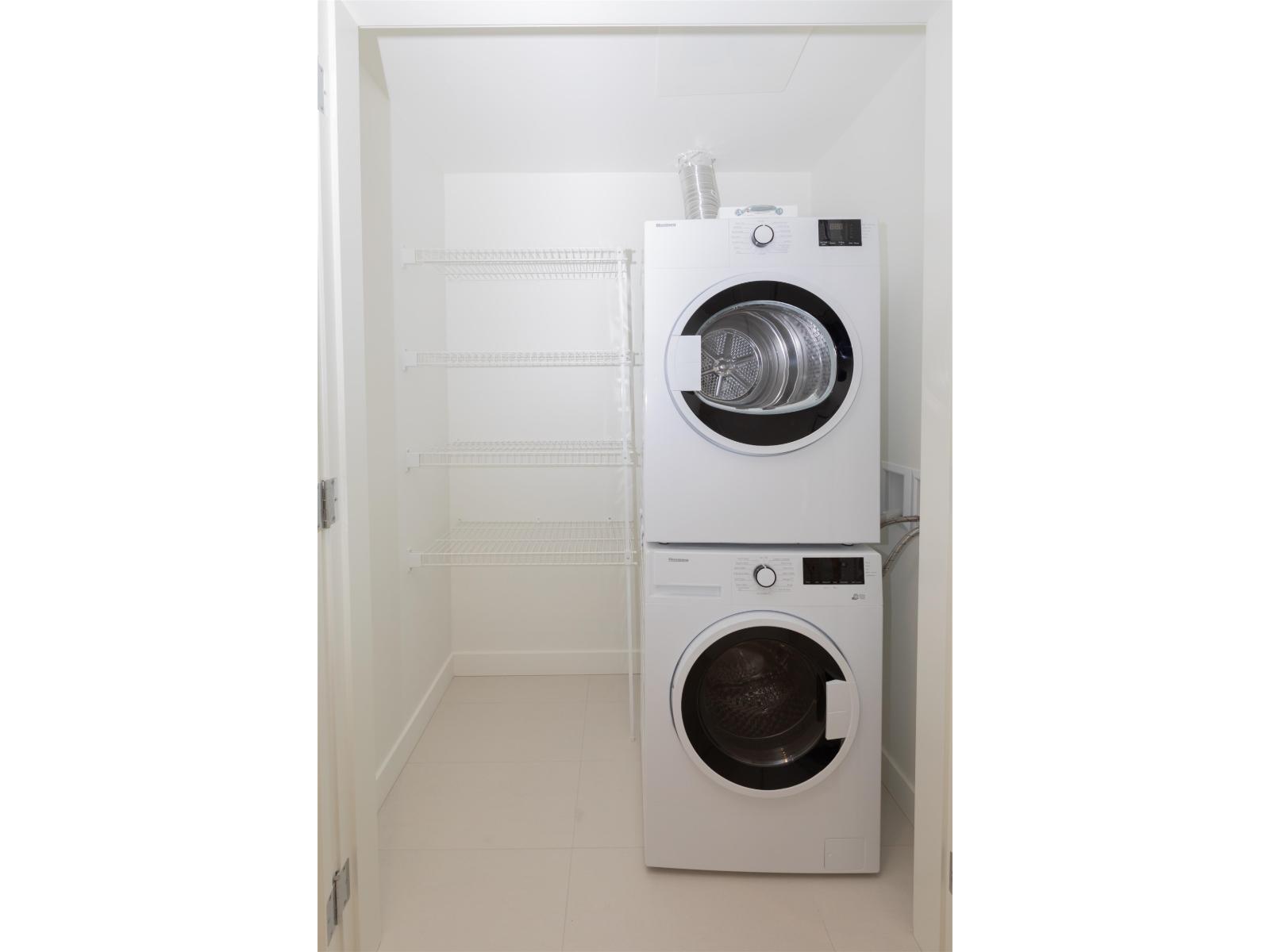 2206 13675 107A Avenue, Surrey, BC - Indoor Photo Showing Laundry Room