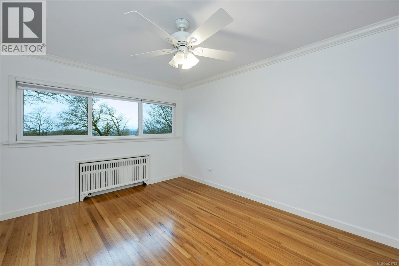 1181 Clovelly Terr, Saanich, BC - Indoor Photo Showing Other Room