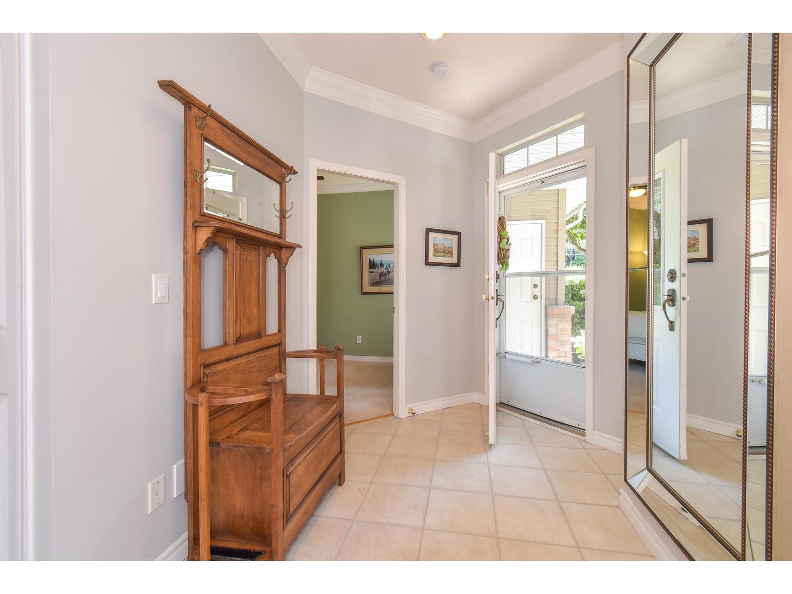 54 2533 152 Street, Surrey, BC - Indoor Photo Showing Other Room