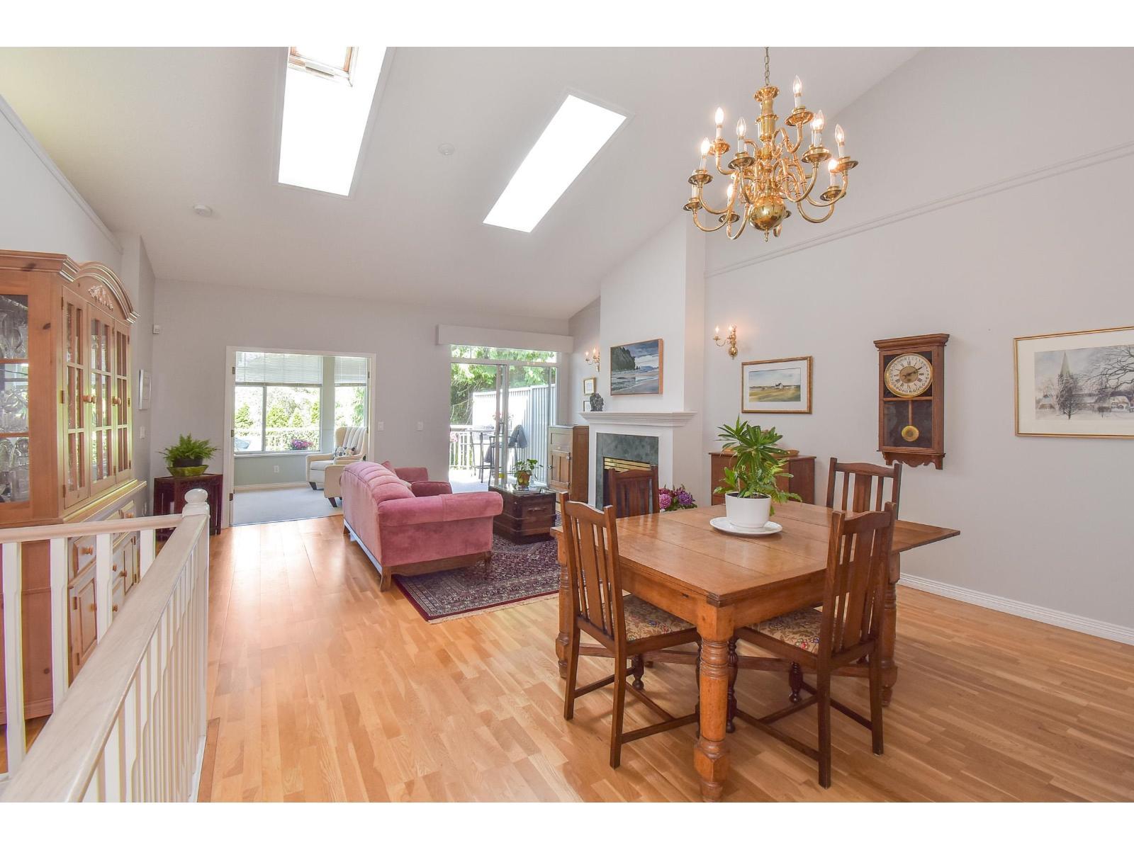 54 2533 152 Street, Surrey, BC - Indoor Photo Showing Dining Room