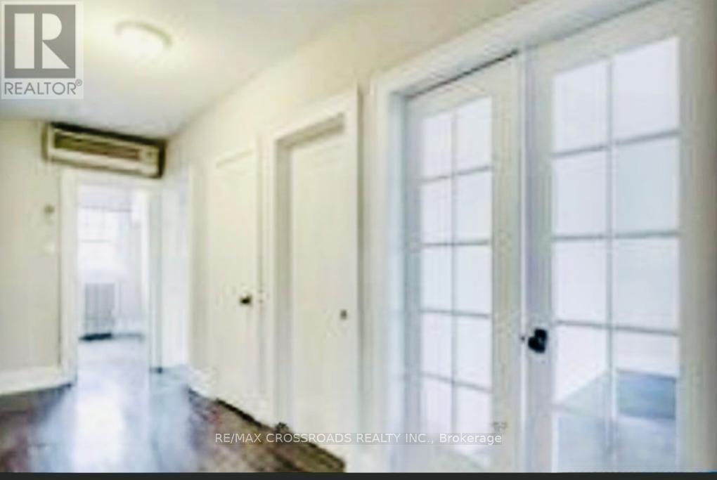 Main - 69 Lawrence Avenue E, Toronto, ON - Indoor Photo Showing Other Room