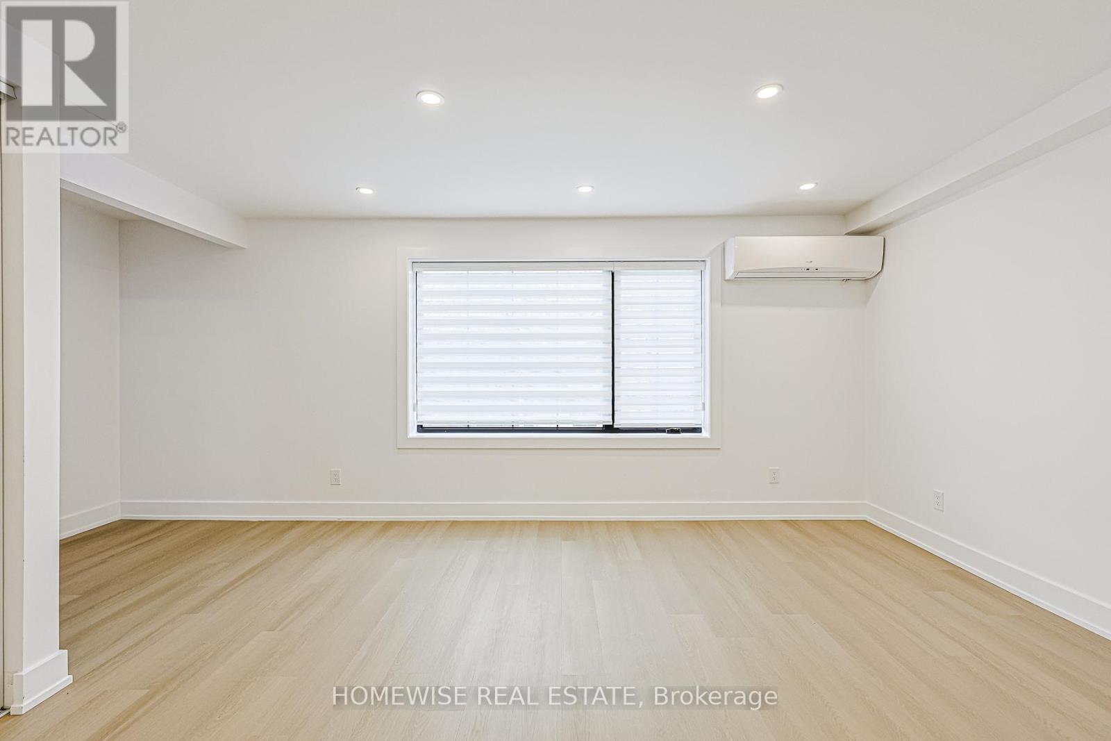 999 Eglington Avenue W, Toronto, ON