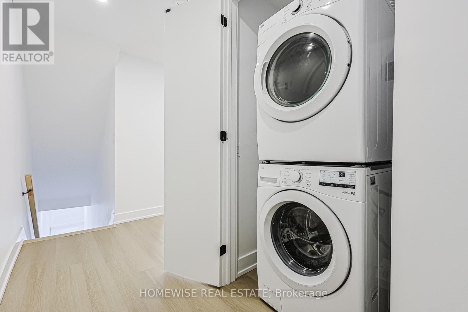 999 Eglington Avenue W, Toronto, ON