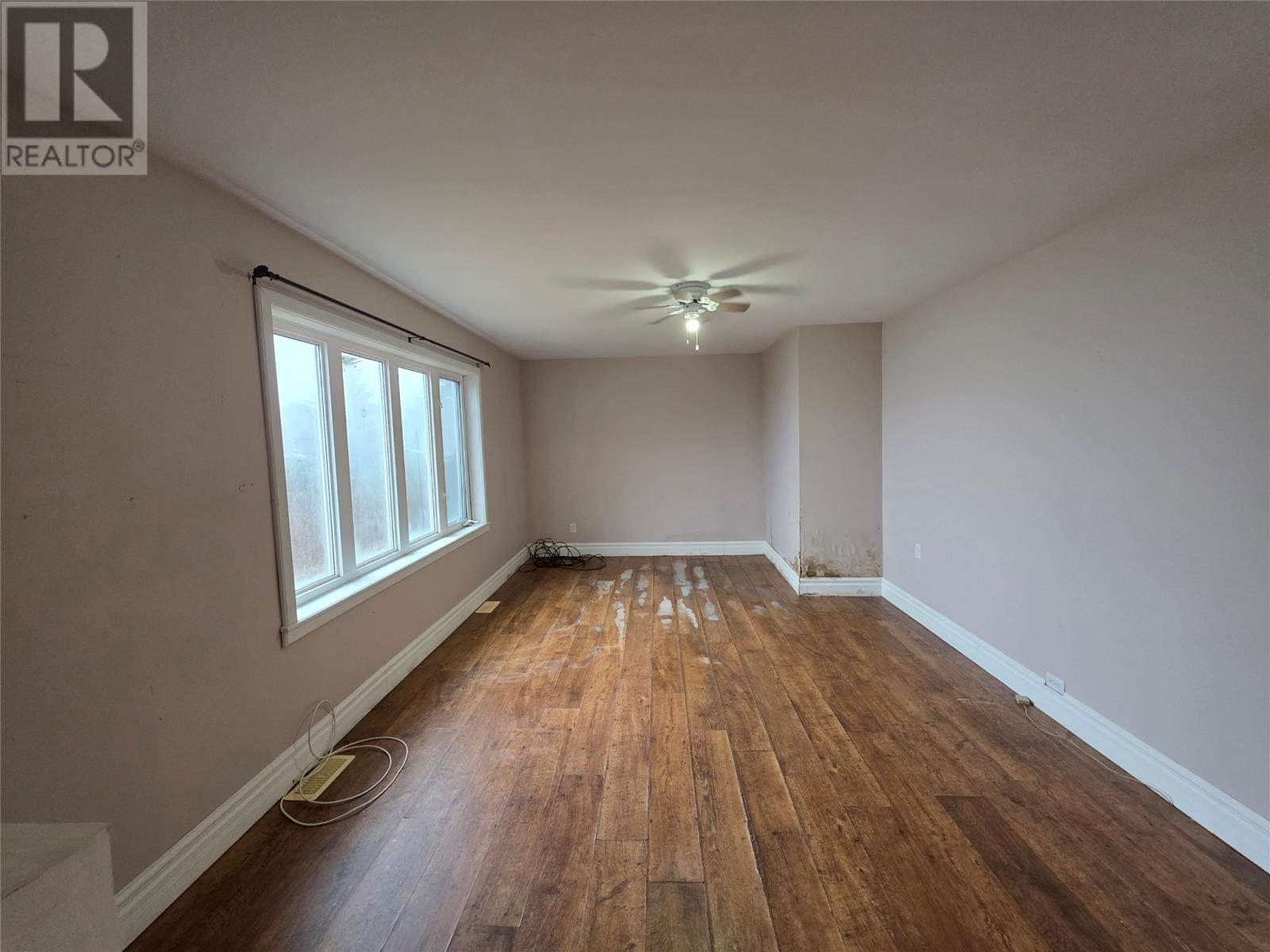 9 First Avenue, Gilliams, NL - Indoor Photo Showing Other Room