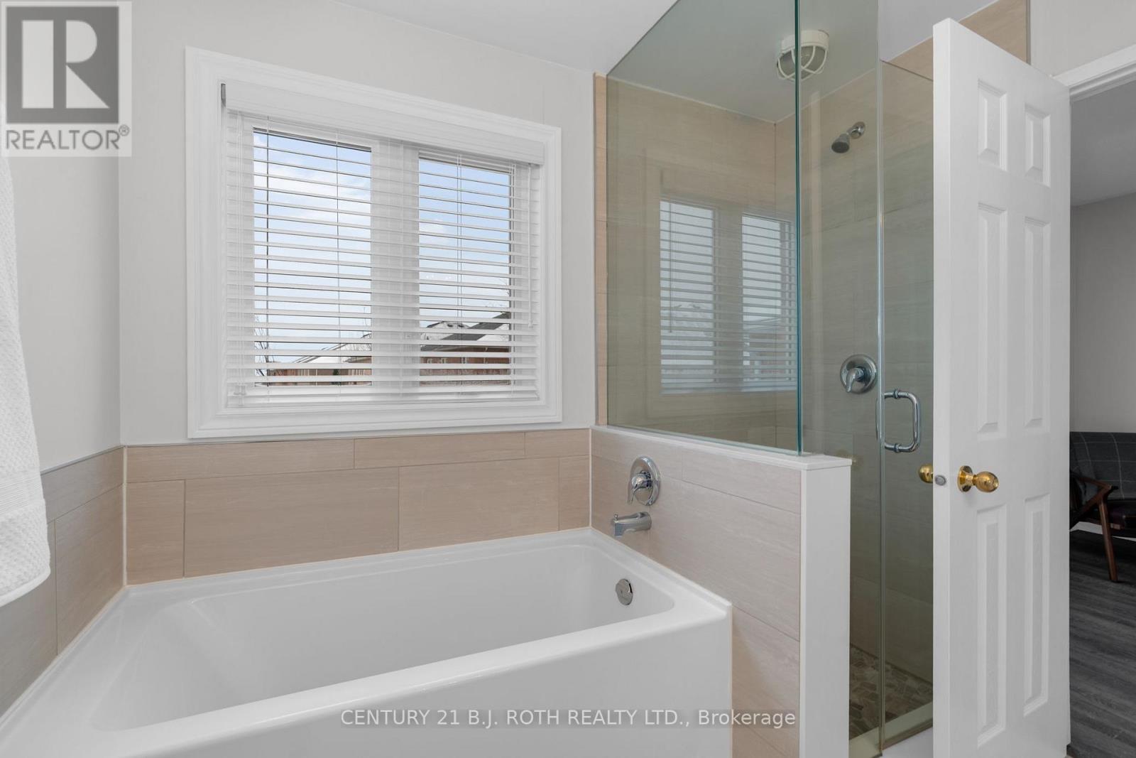 1987 Treetop Way, Pickering, ON - Indoor Photo Showing Bathroom