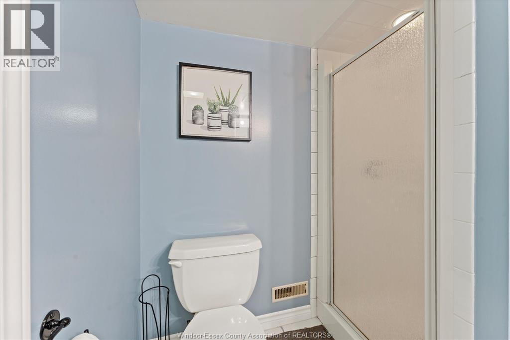 127 Balaclava Street South, Amherstburg, ON - Indoor Photo Showing Bathroom