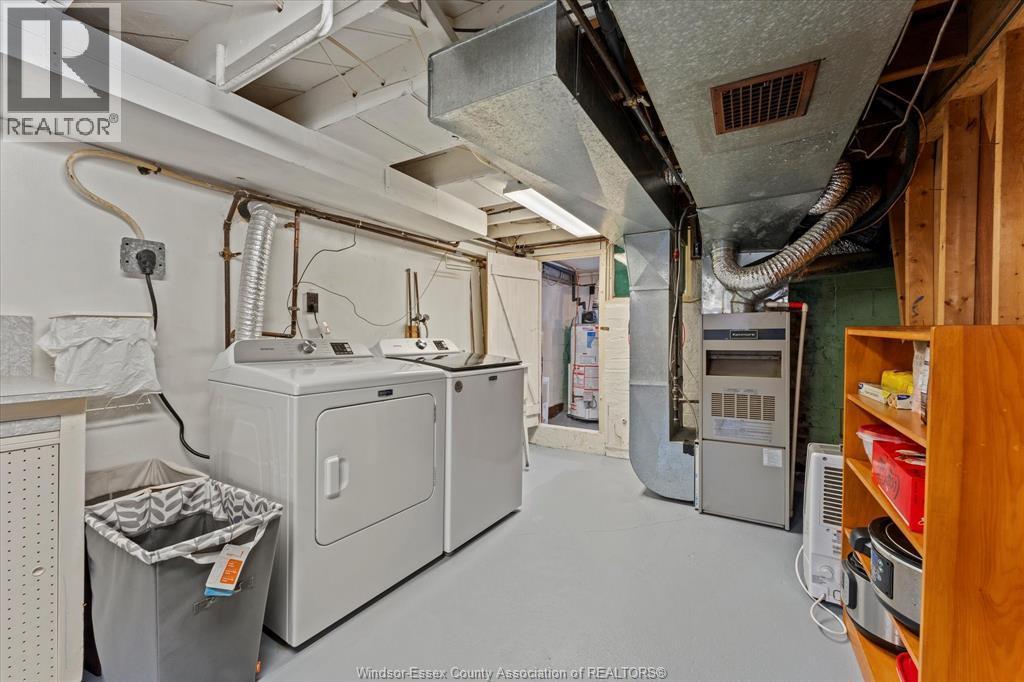 127 Balaclava Street South, Amherstburg, ON - Indoor Photo Showing Laundry Room