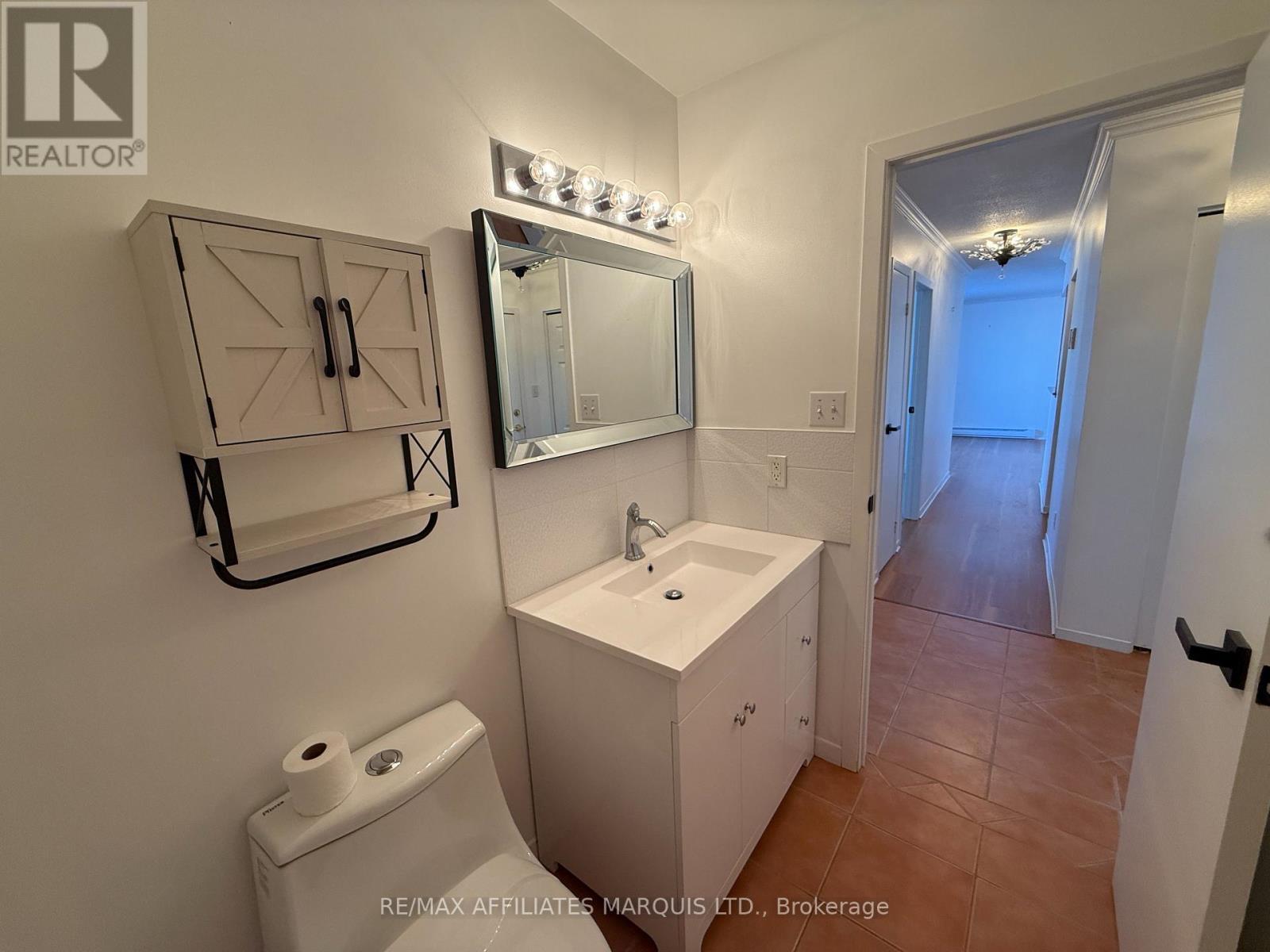 307 - 220 Kenyon Street W, North Glengarry, ON - Indoor Photo Showing Bathroom