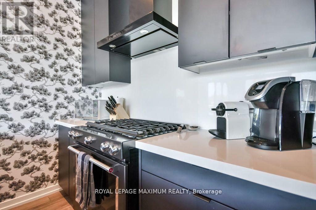 3527 Riva Avenue, Innisfil, ON - Indoor Photo Showing Kitchen