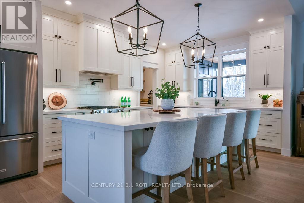 63 Highland Drive, Oro-Medonte, ON - Indoor Photo Showing Other Room