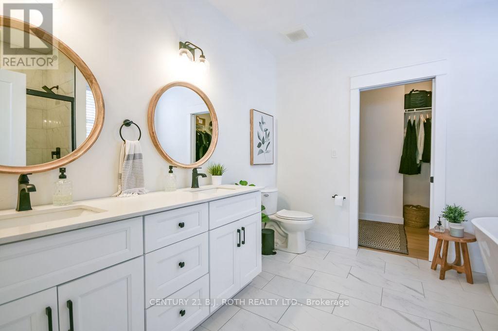 63 Highland Drive, Oro-Medonte, ON - Indoor Photo Showing Bathroom