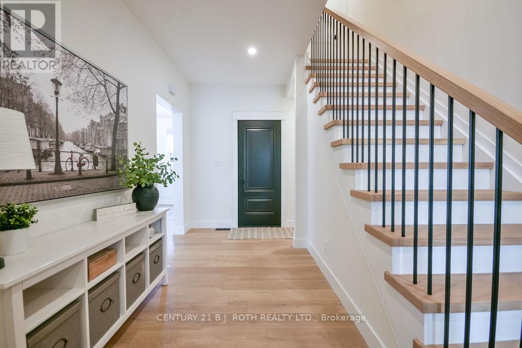 63 Highland Drive, Oro-Medonte, ON - Indoor Photo Showing Other Room