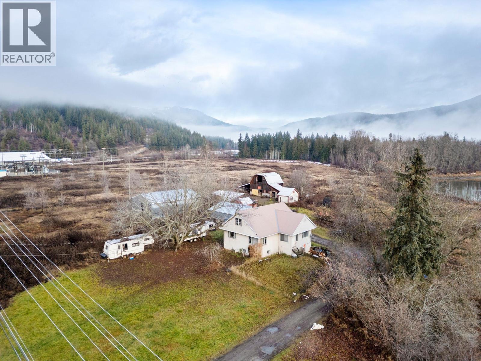 1513 Solsqua Sicamous Road, Sicamous, BC