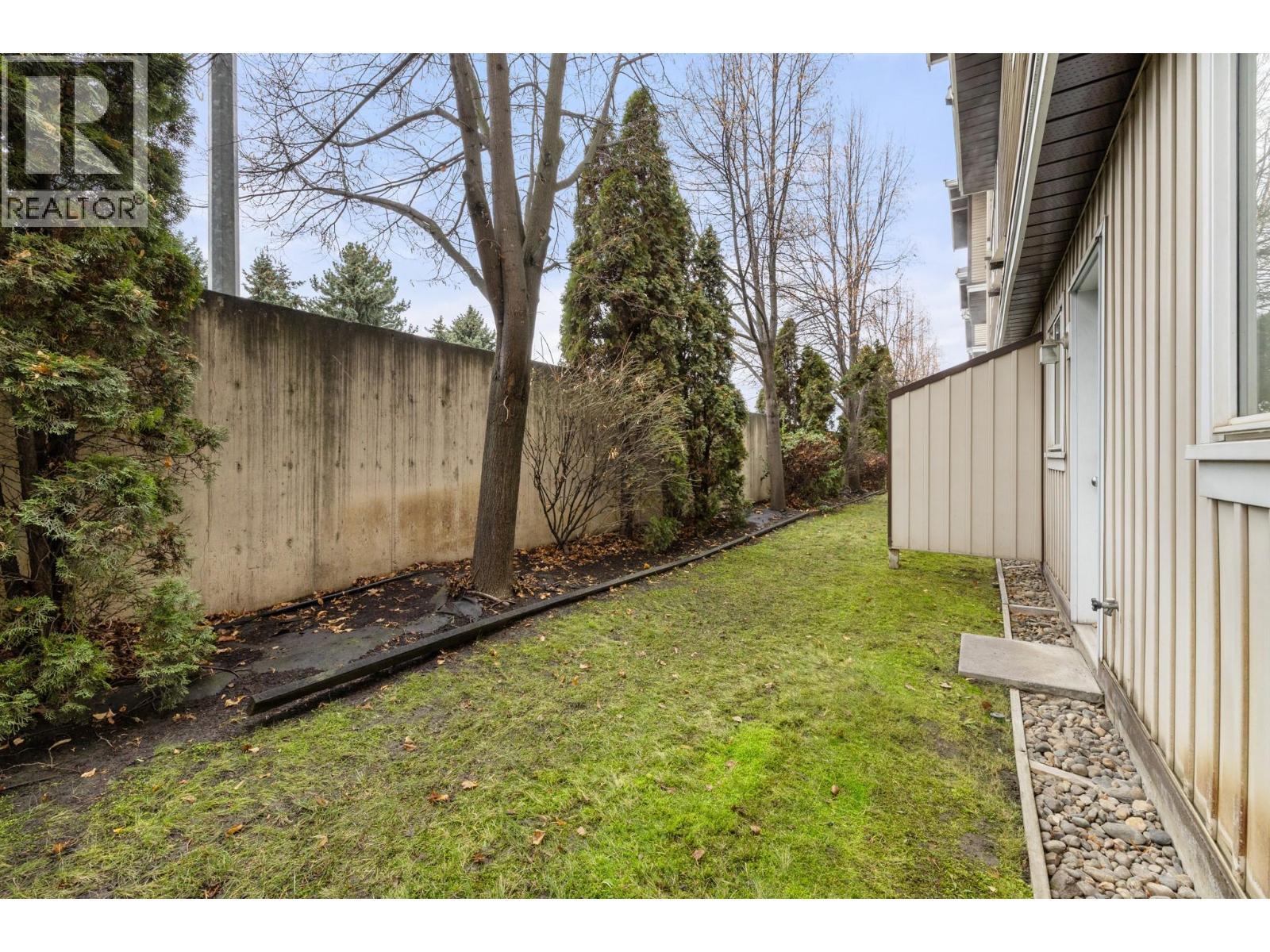124 Mills Road Unit# 6, Kelowna, BC - Outdoor