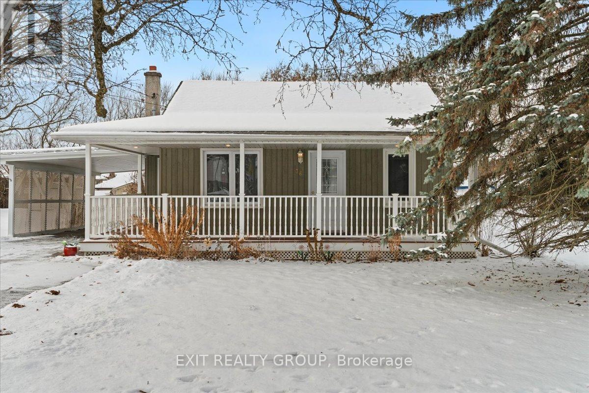 36 Valleyview Crescent, Belleville (Belleville Ward), ON - Outdoor With Deck Patio Veranda