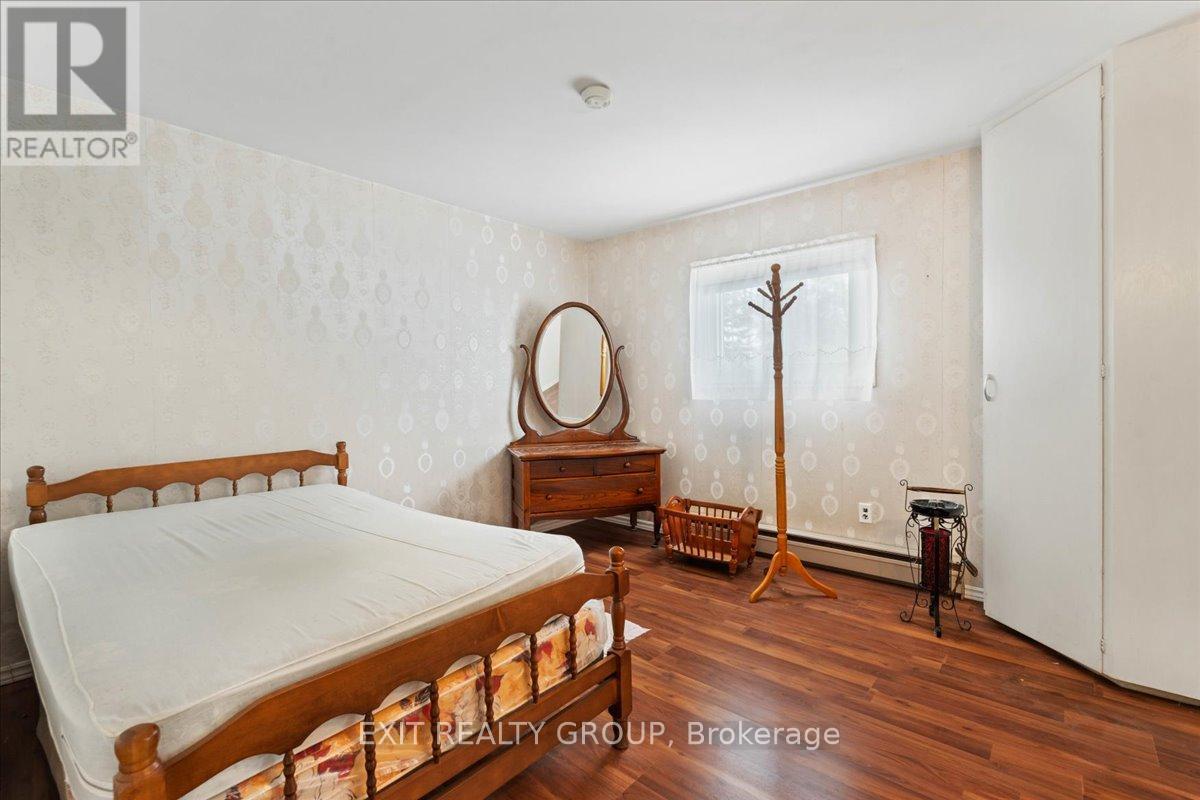 36 Valleyview Crescent, Belleville (Belleville Ward), ON - Indoor Photo Showing Bedroom