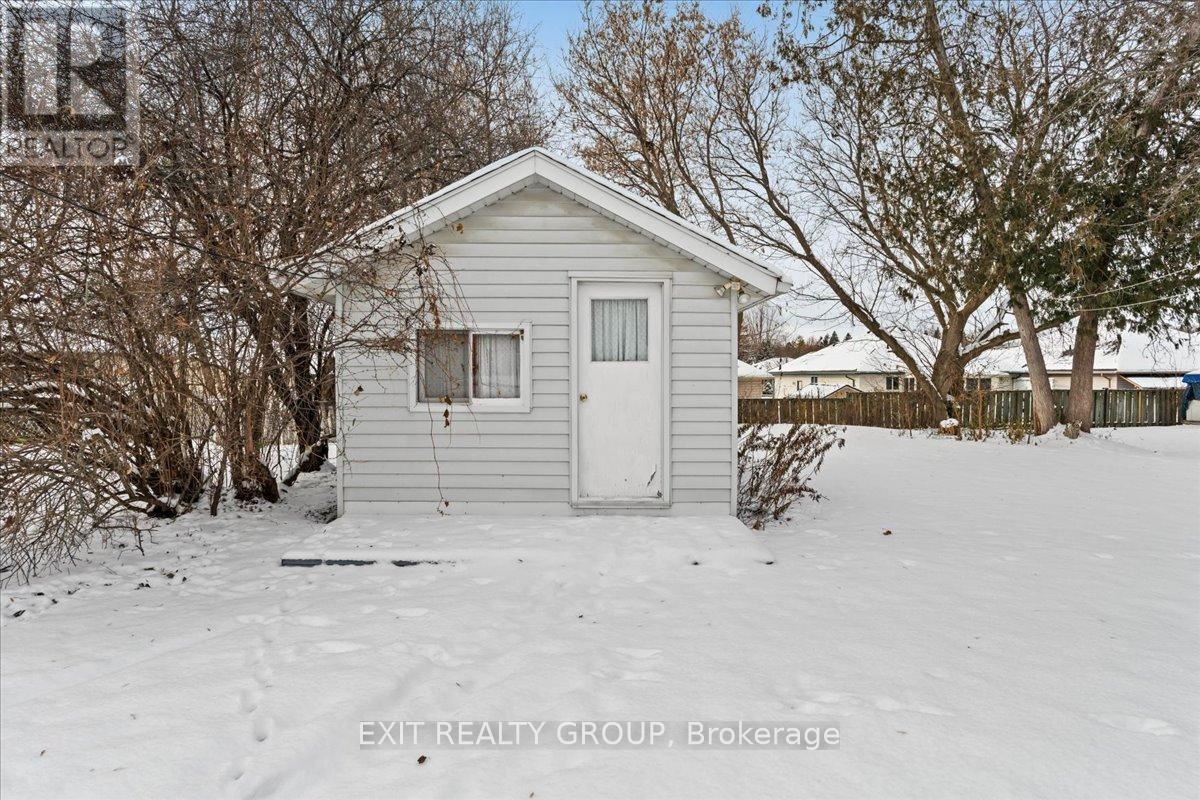 36 Valleyview Crescent, Belleville (Belleville Ward), ON - Outdoor